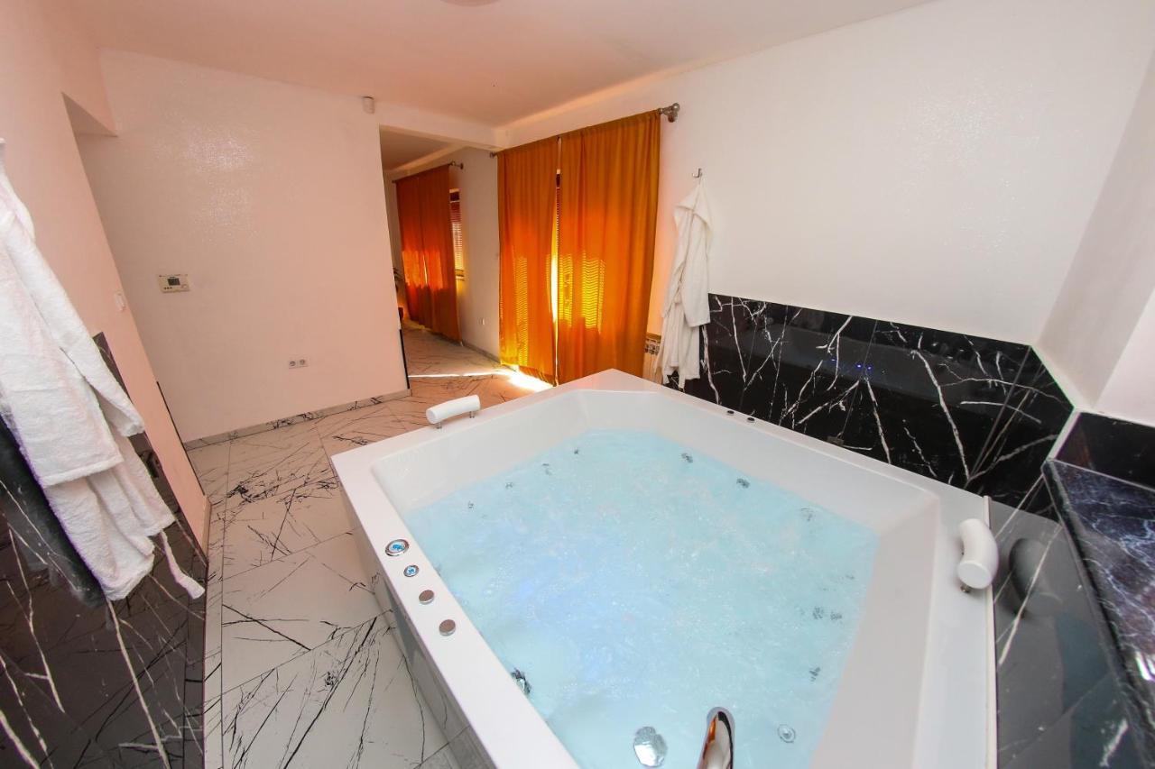 Hedonist Spa Jacuzzi Sarajevo Free Parking المظهر الخارجي الصورة