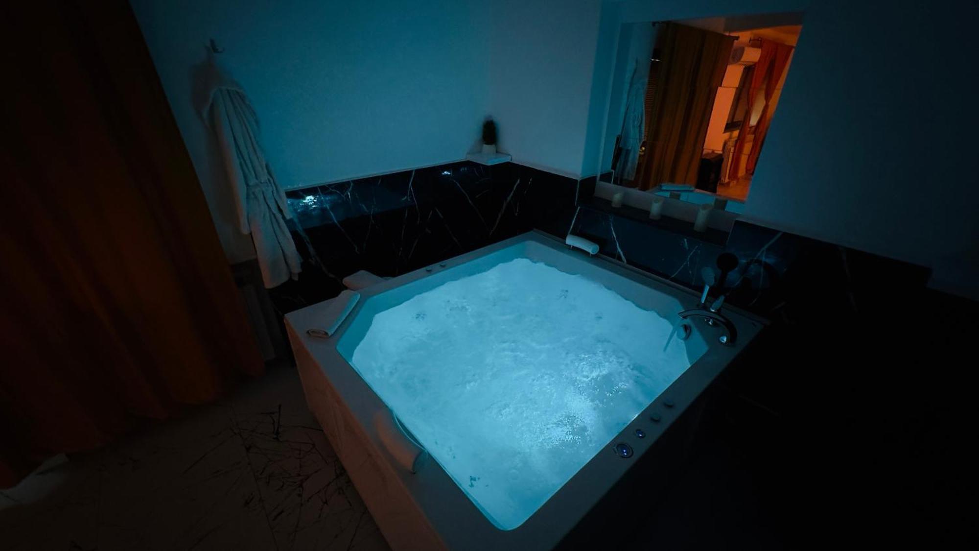 Hedonist Spa Jacuzzi Sarajevo Free Parking المظهر الخارجي الصورة