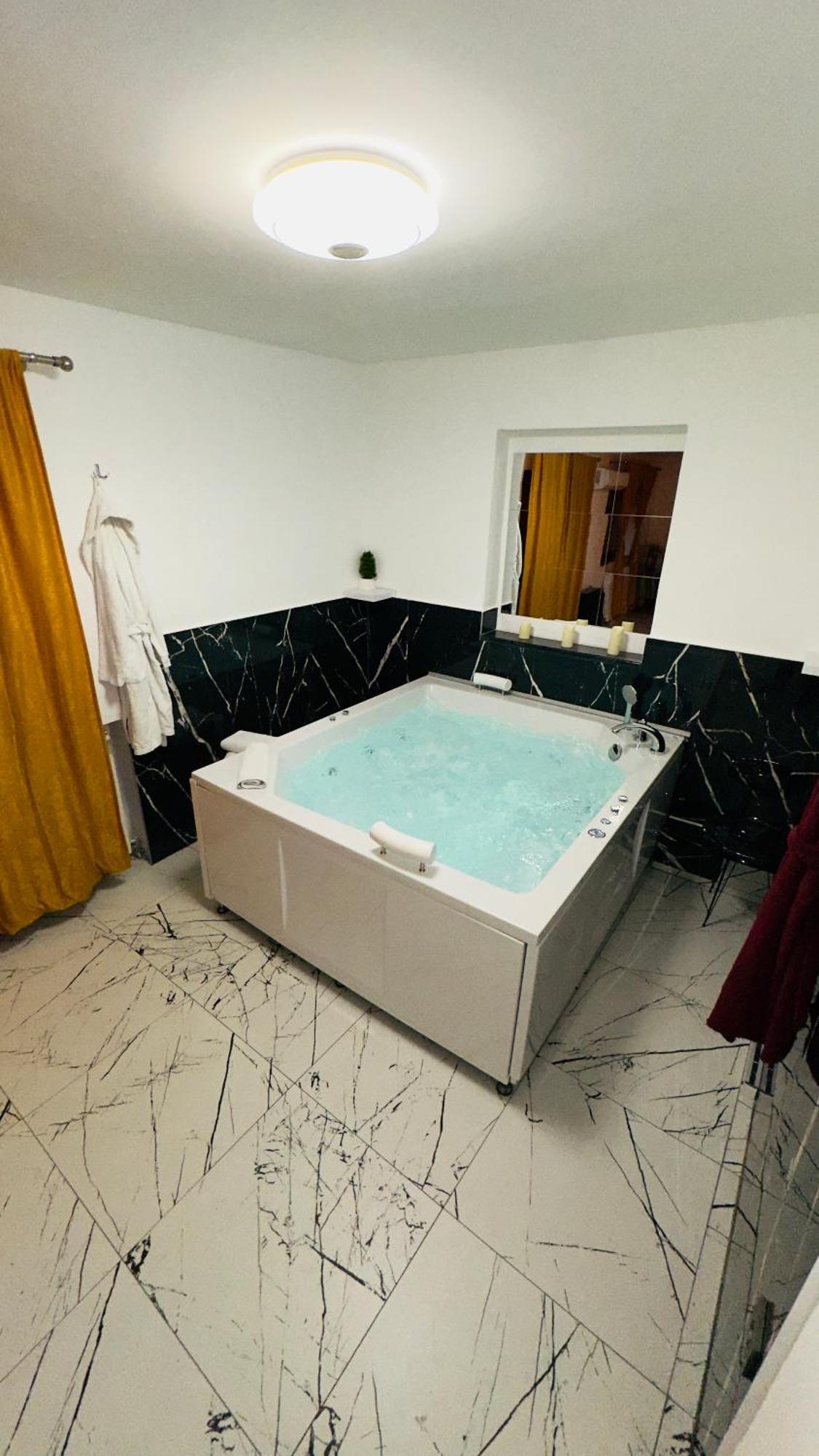 Hedonist Spa Jacuzzi Sarajevo Free Parking المظهر الخارجي الصورة